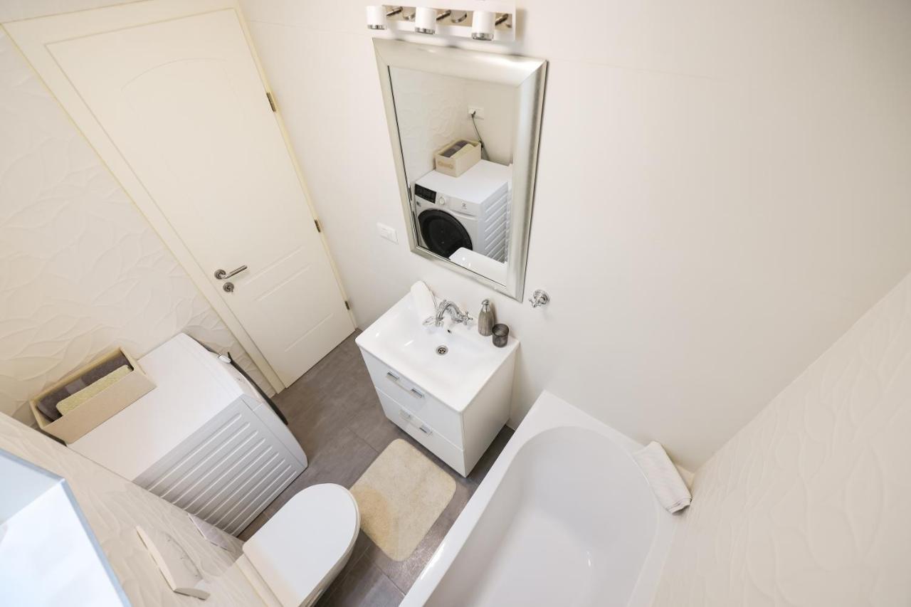 Two Bedroom Apartment With A Balcony Relja Zadar Zewnętrze zdjęcie