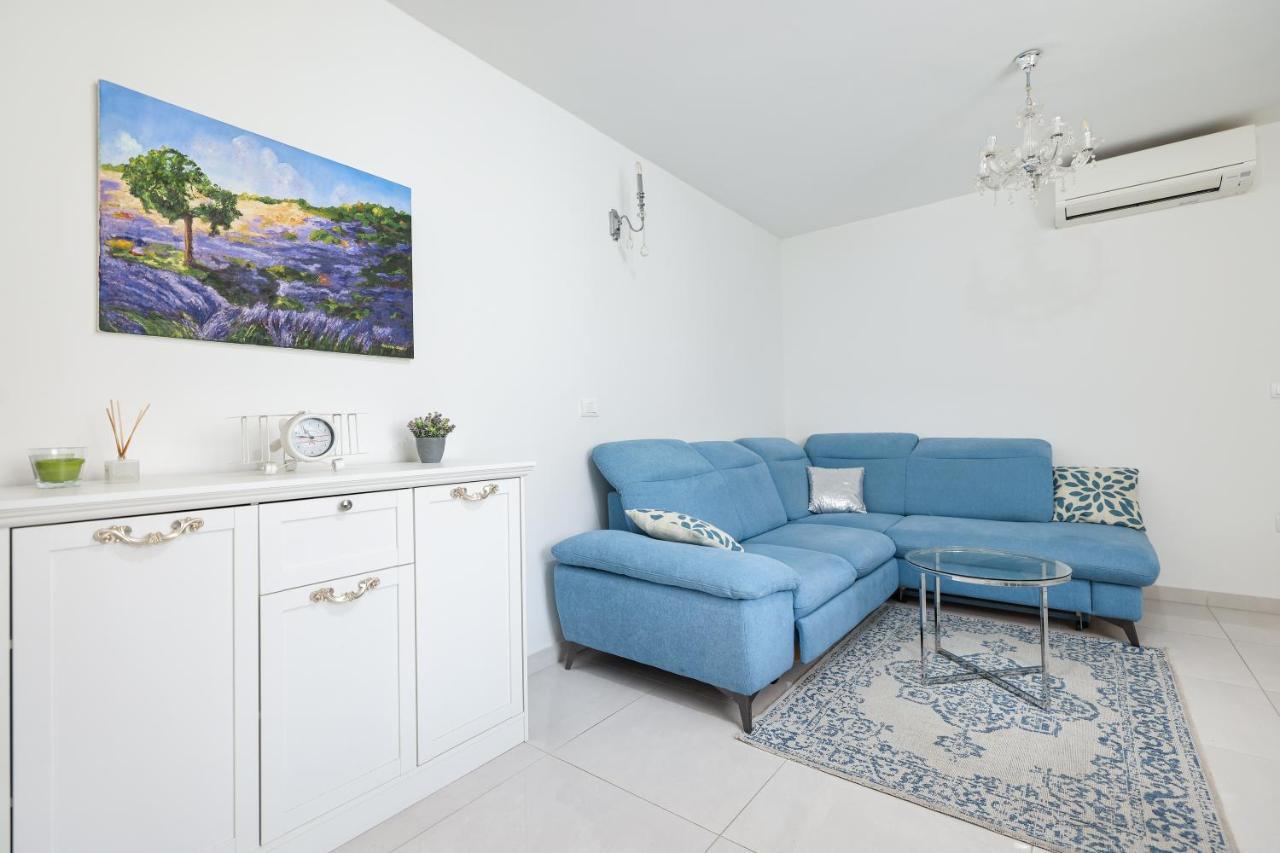 Two Bedroom Apartment With A Balcony Relja Zadar Zewnętrze zdjęcie